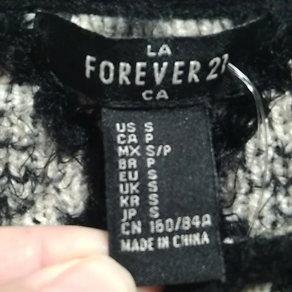 LAST SALE! NWOT Forever 21 Eyelash Sweater Sz.S (A-75) - Picture 5 of 10